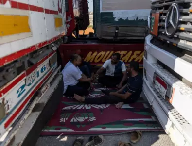 Израел се съгласи да пуска всеки ден камиони с гориво в Ивицата Газа