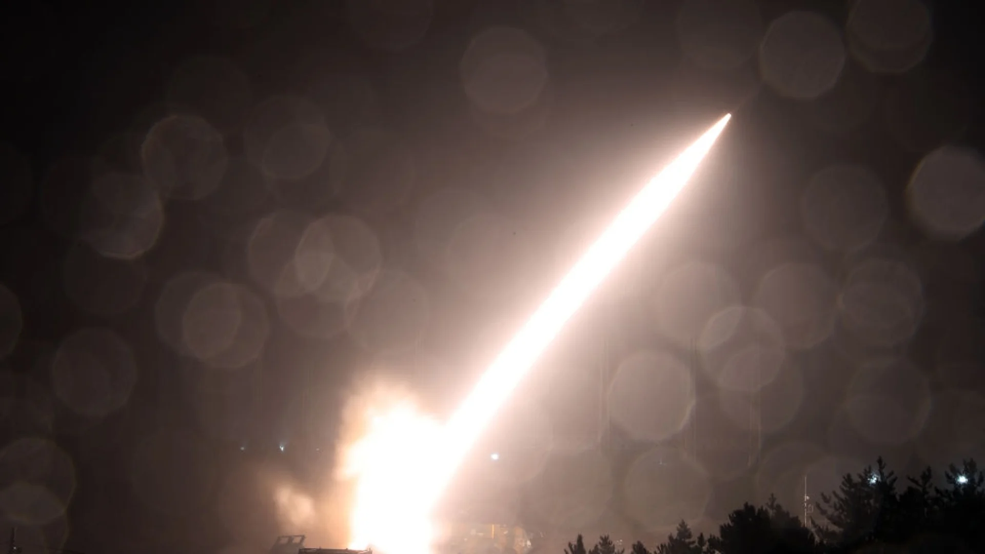 Куп ракети ATACMS удариха в Крим: Източник на Путин предупреди за по-голяма цел (ВИДЕО)