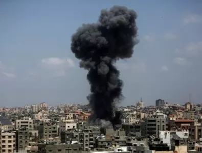 Въздушен удар по къща с десетки хора в Газа