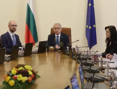 Държавата ще подпомага финансово българските общности зад граница