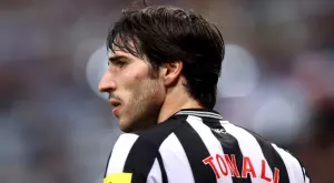 Потвърдено: Сандро Тонали изхвърча от футбола за 10 месеца