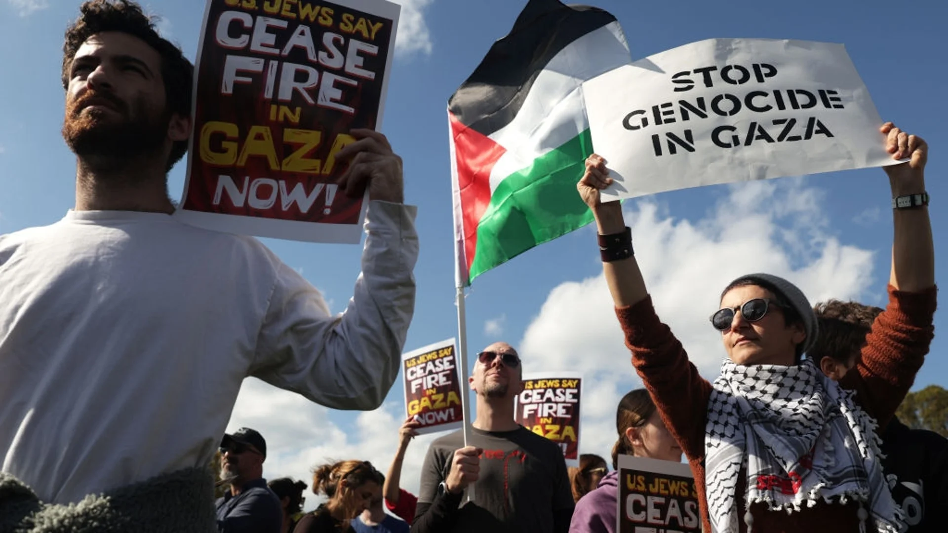 "Спрете тази лудост": Хиляди протестираха във Вашингтон и Лондон за прекратяването на огъня в Газа (ВИДЕО)