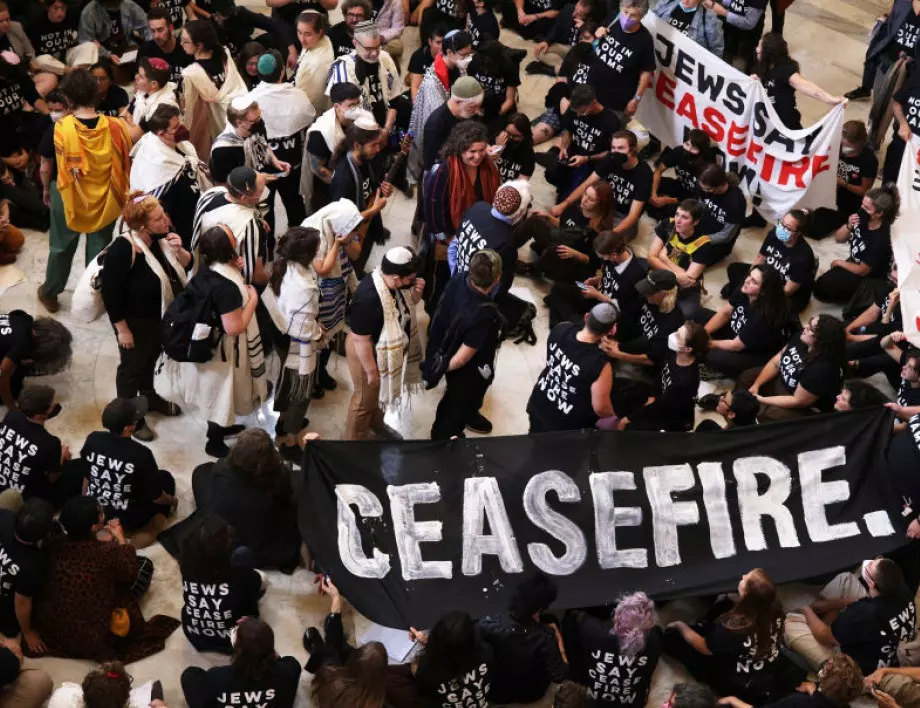 "Байдън да спре войната в Газа": Десетки арестувани на пропалестински протест в Сан Франциско (ВИДЕО)