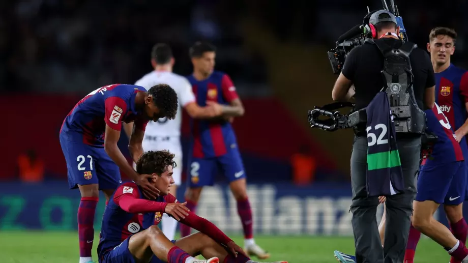 Стопляща сърцето реакция от семейството на Марк Гиу при дебютния му гол за Барселона (ВИДЕО) 