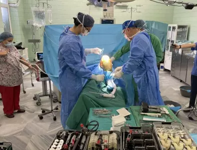 Уникална операция на коляното на мъж направиха в ИСУЛ (СНИМКА)