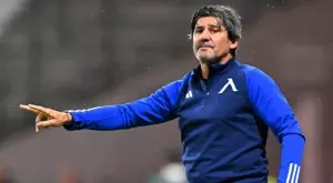 Николай Костов готви 2 промени сред титулярите на Левски за мача в Кърджали - двама "сини" грешници сядат на пейката?