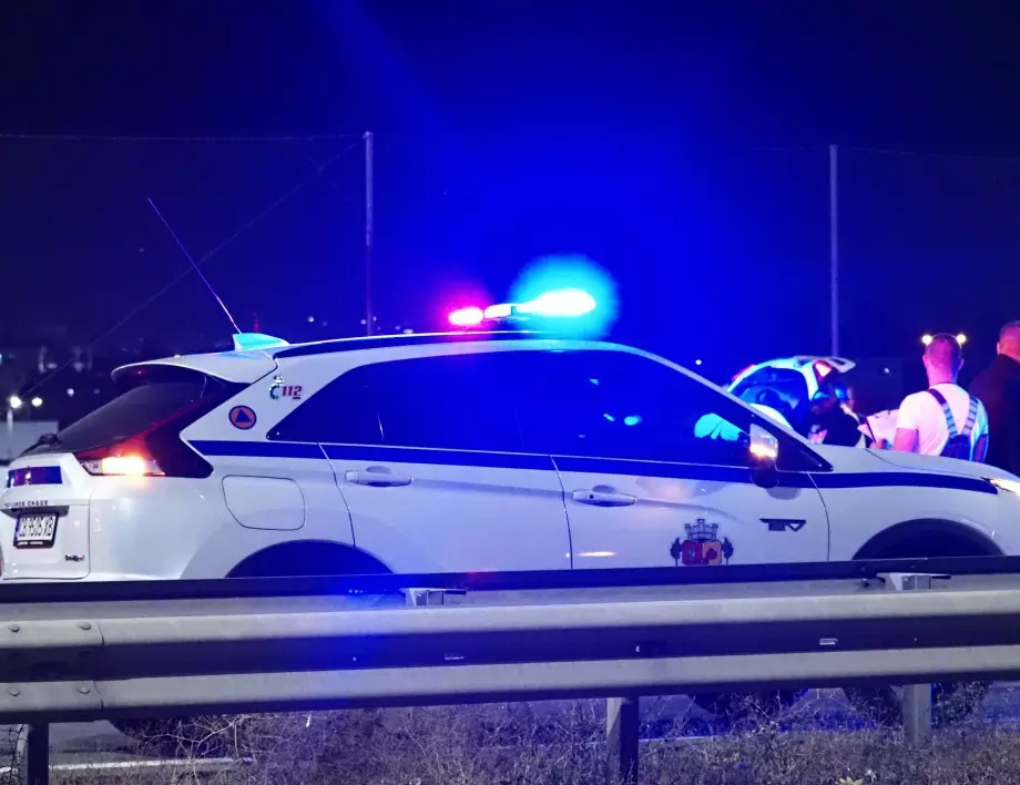 Кола се преобърна на бул. "Цариградско шосе" в София, единият шофьор отказал да бъде тестван за алкохол