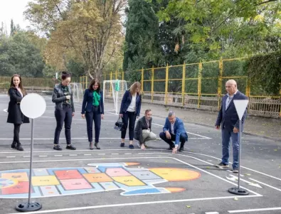Основно училище в Стара Загора откри две нови спортни площадки с тематични турнири