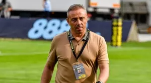 "Болка в бедрото" лиши Илиан Илиев от важен футболист за сблъсъка с Локомотив Пловдив