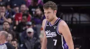 Александър Везенков срещу Стеф Къри в НБА: Кога и къде да гледаме Голдън Стейт Уориърс - Сакраменто Кингс?