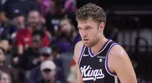 Тотален крах за Сакраменто срещу Хюстън в мач, който Александър Везенков бързо ще иска да забрави (ВИДЕО)