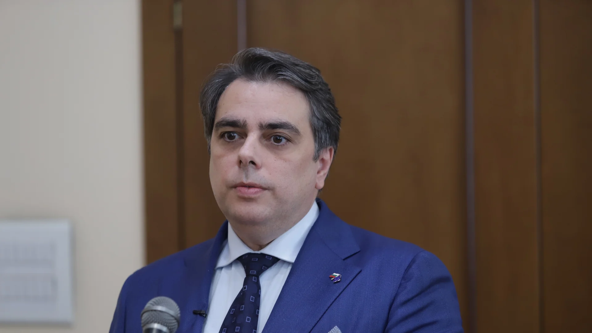 Асен Василев: България разчита на ЕИБ за коридора Русе- Александруполис