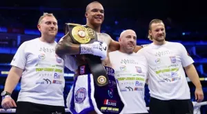 Непобедени англичани опитаха да отнемат шоуто от Фюри - Нгану (ВИДЕО)