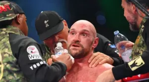 Забравете за "Тайсън Фюри - Олександър Усик по Коледа" - британецът ще се покрие и ще ближе рани