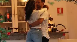 {{ otherArticle[0].article.title }}