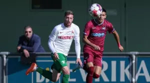 {{ otherArticle[0].article.title }}