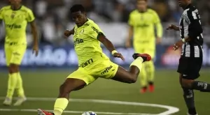 Право в лицето на расизма: Ендрик вкара на Ливърпул и се зарадва като маймуна! (ВИДЕО)