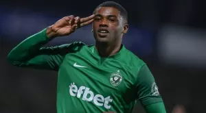 {{ otherArticle[0].article.title }}