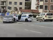 Дрогиран шофьор блъсна патрулка във Варна (СНИМКИ)