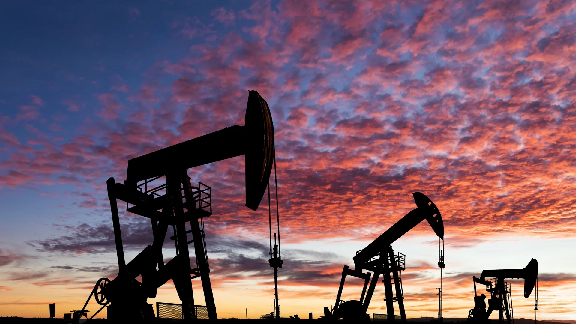 Изненадващ ход обърна тренда при цените на петрола