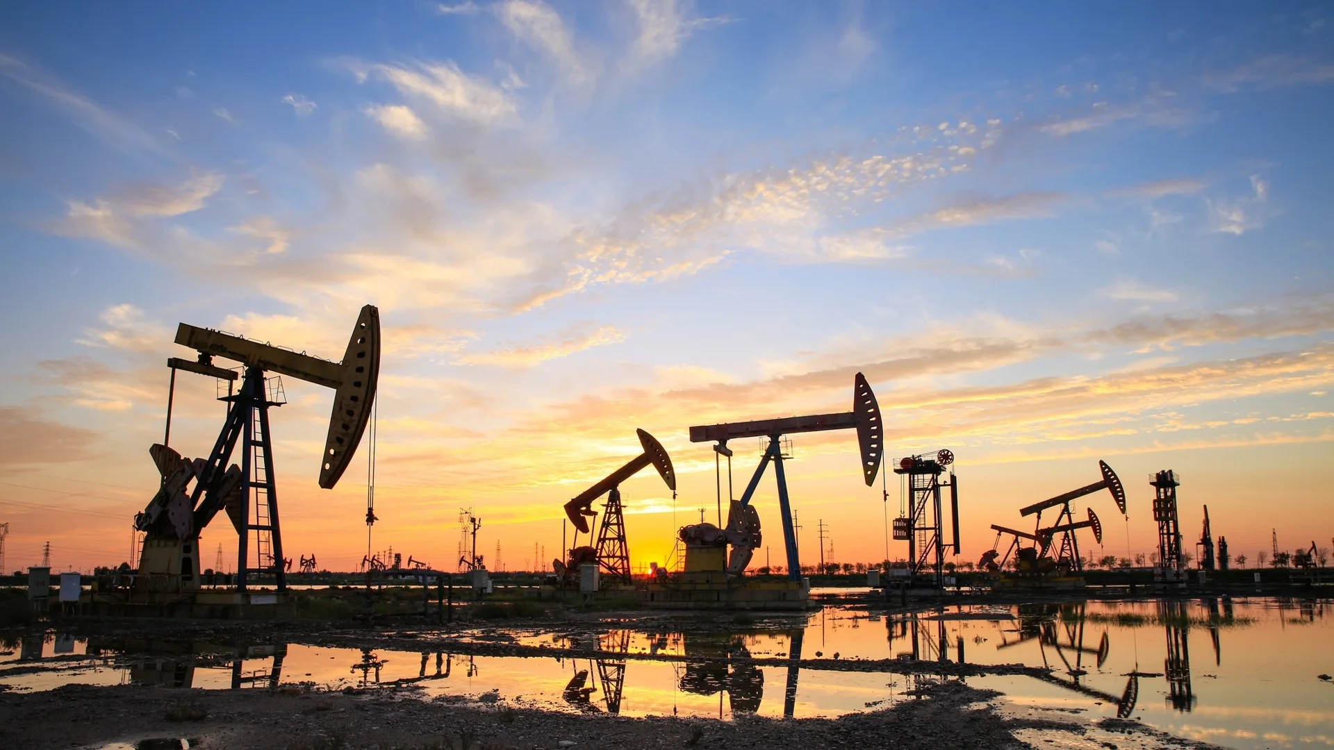 Цените на петрола с пълен обрат заради намаляващите запаси в САЩ 