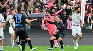 Наполи не прости на обитателя на дъното в Серия А и влезе в топ 4