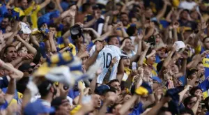 "Атмосфера Аржентина": Малък фен на Бока се разделил с PlayStation и семейния мотор, за да отиде без билет в Рио (ВИДЕО)