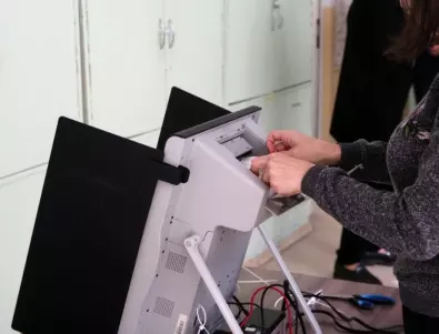 Куриозите нямат край: Техник на машините за гласуване се оказа кандидат за кмет