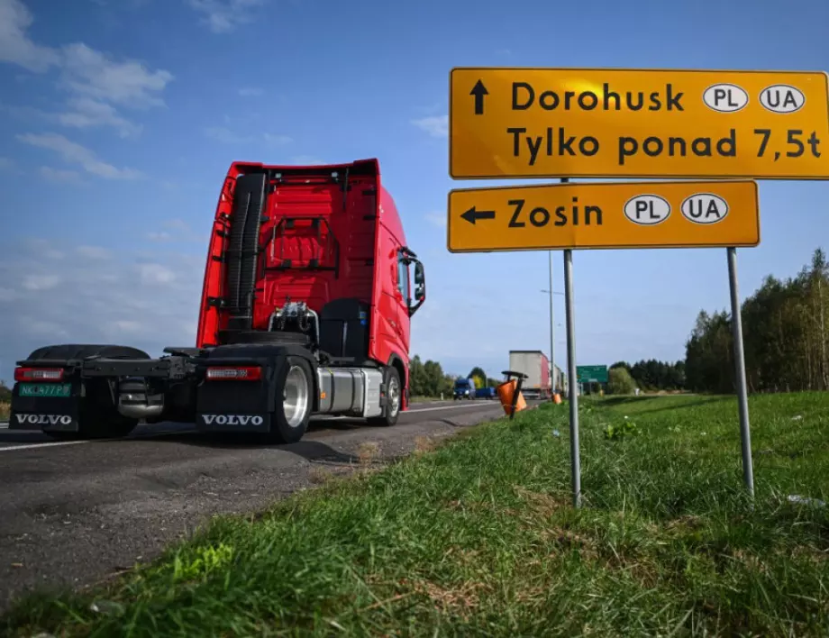 Втори украински превозвач загина на границата с Полша, блокадата се разширява