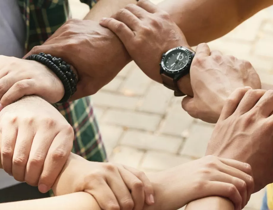 Попитали ChatGPT какво е многообразие