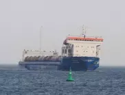 Пострадалият руски кораб "Славянин" вече е във Варна за ремонт