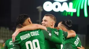 ВИДЕО: Тупалка от 30 метра на Пьотровски матира Ливакович и Фенербахче