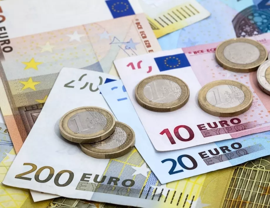 Еврото с нов завой в началото на седмицата