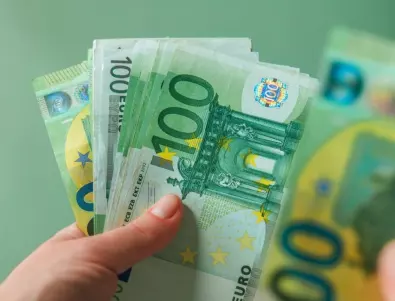 Еврото не успява да пробие прага от 1,07 долара