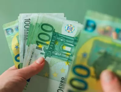 В тази балканска държава вече плащат само в евро 