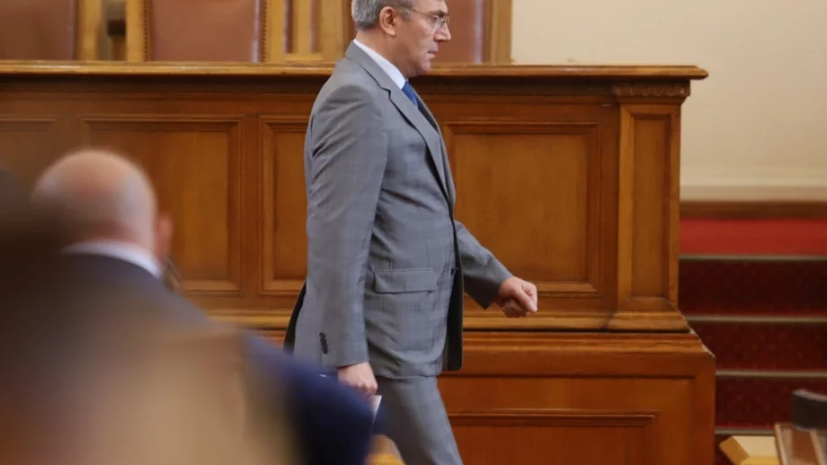 Коментар №2 на седмицата: Коя ли мотика настъпи Карадайъ? Някоя с руска дръжка