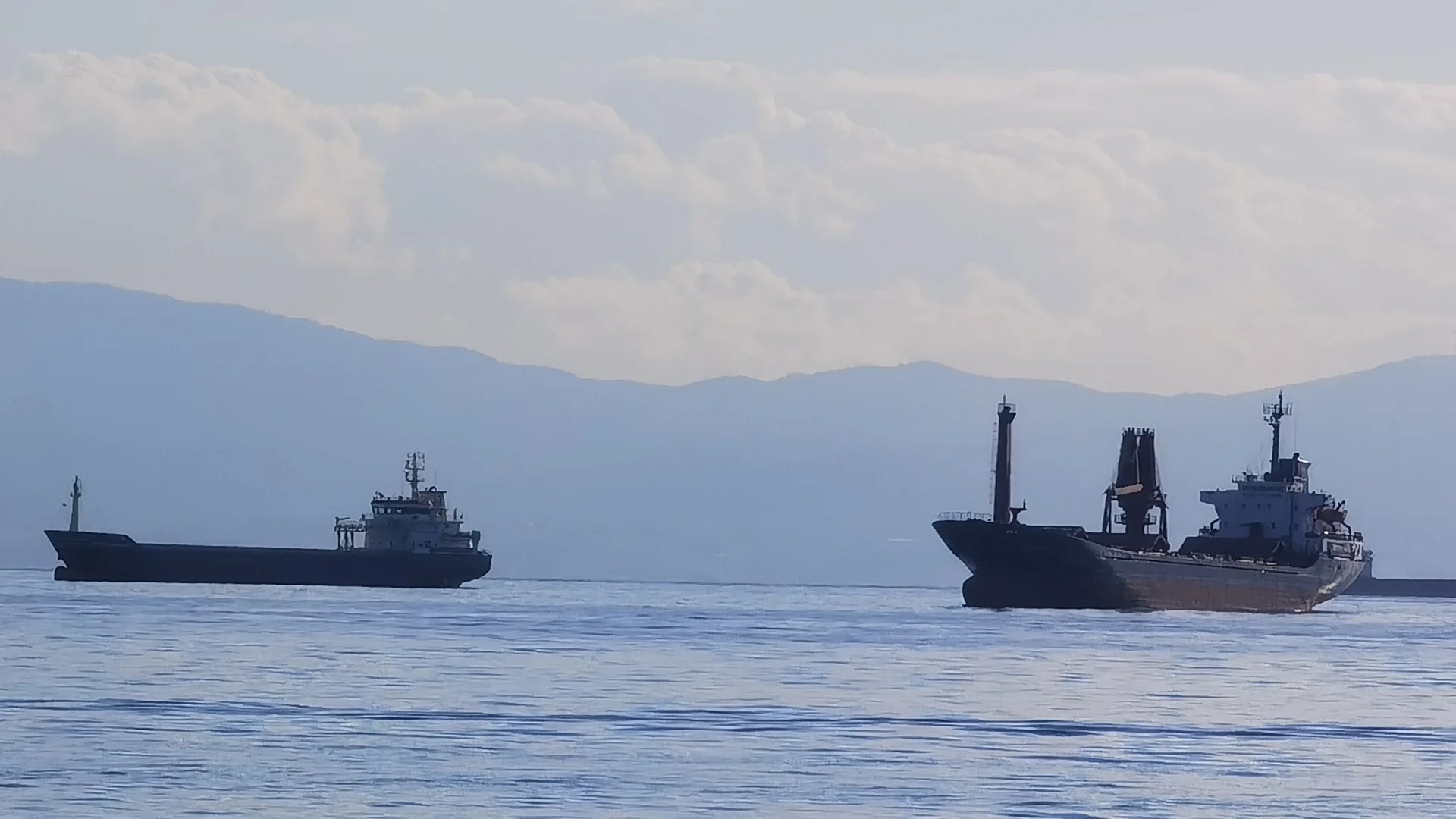 Авария на руски танкер спря движението през Босфора 
