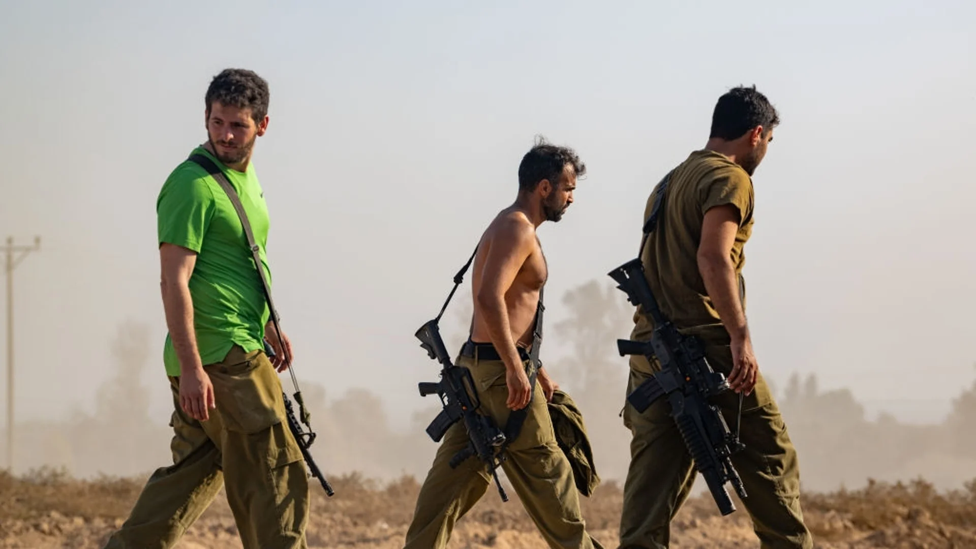 "Хамас" хвърля 7 гранати в бомбоубежище, невъоръжен израелски войник им ги връща обратно (ВИДЕО)