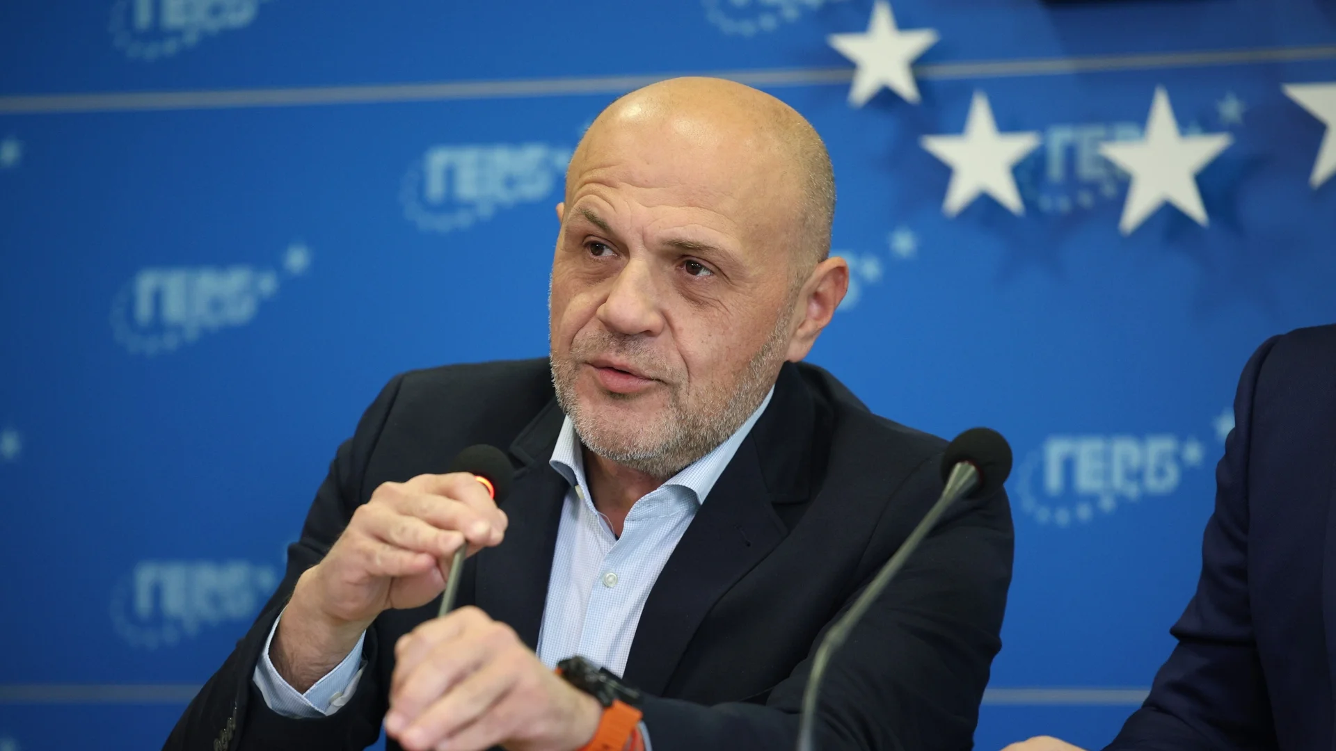 Томислав Дончев: ГЕРБ не се готви да свали правителството, рискът е то да се самосвали