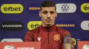 {{ otherArticle[0].article.title }}