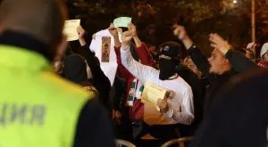 Двама от битите на протеста са били в животозастрашаващо състояние