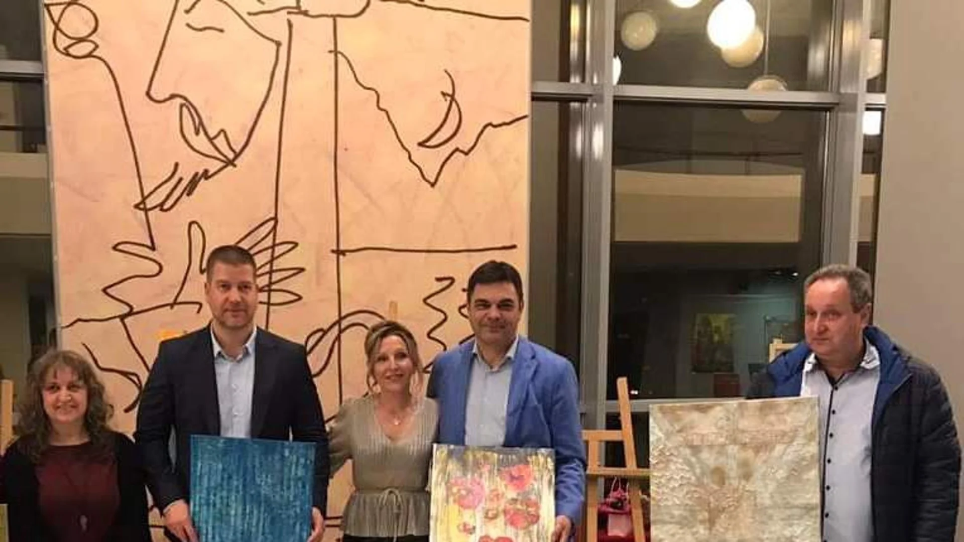 Кметовете на Стара Загора и на Димитровград подкрепиха каузата "Детството не бива да боли"