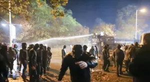 Вътрешният министър заговори и за "платени провокатори": За по-малко от 2 часа бе овладяна брутална и невиждана вандалска агресия