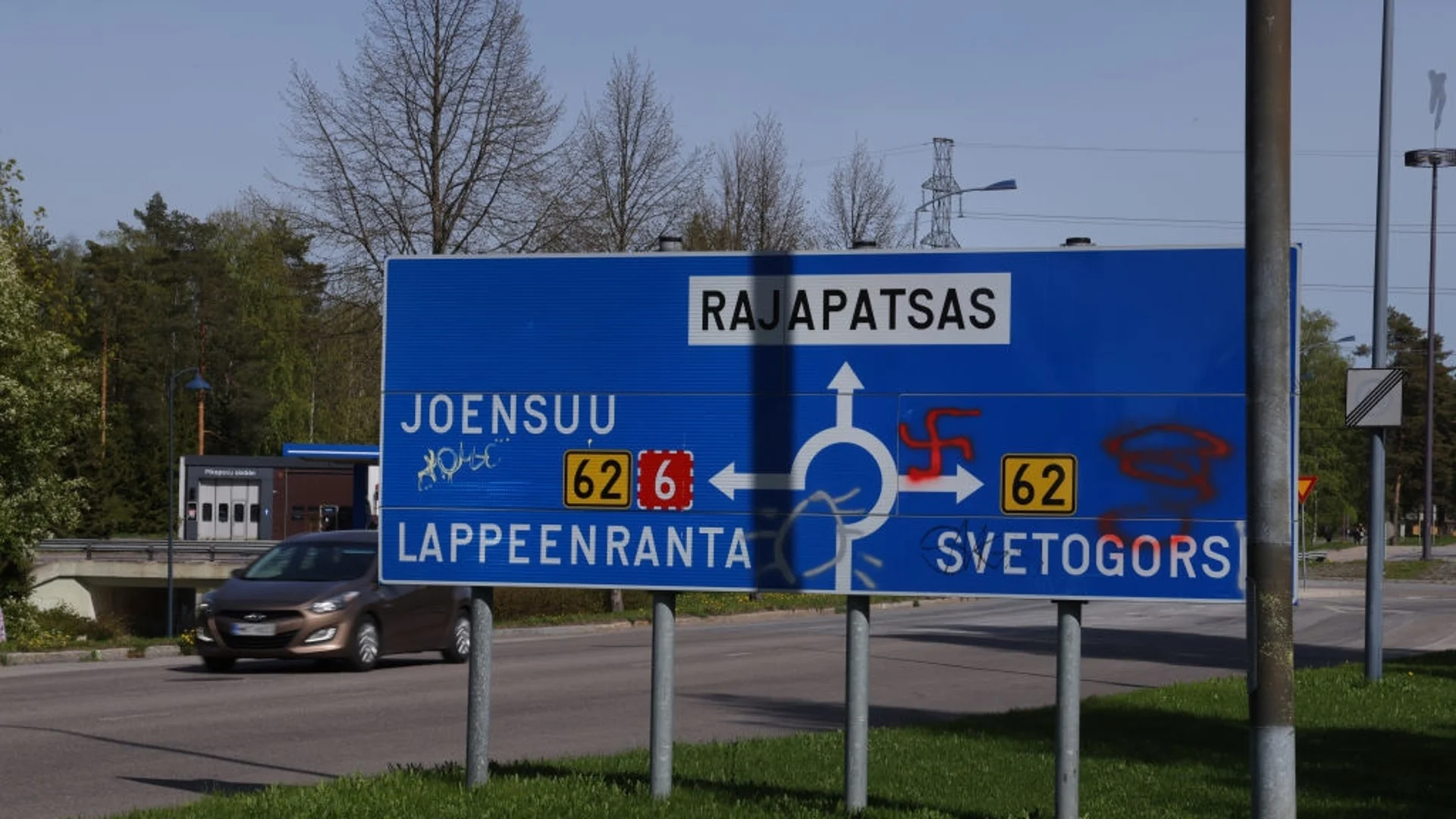 Финландия затвори 4 гранични пункта с Русия, Естония иска да я последва