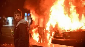 {{ otherArticle[0].article.title }}