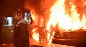 Обрат: Оневиниха обвинения в палеж на полицейски бус фен, сега той съди СДВР