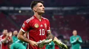 И с алкохол можело: Доминик Собослай класира Унгария на Евро 2024, а после пи на екс с феновете (ВИДЕО)