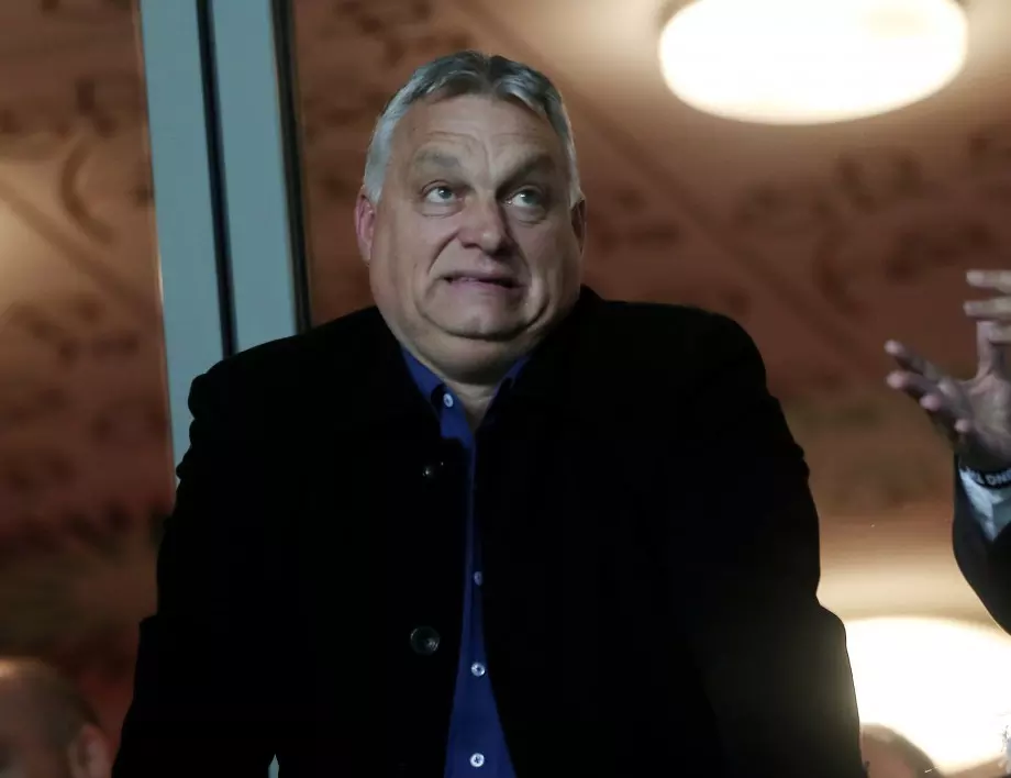"Няма да им играем по свирката": Партията на Орбан с билбордове срещу ЕК (СНИМКА)