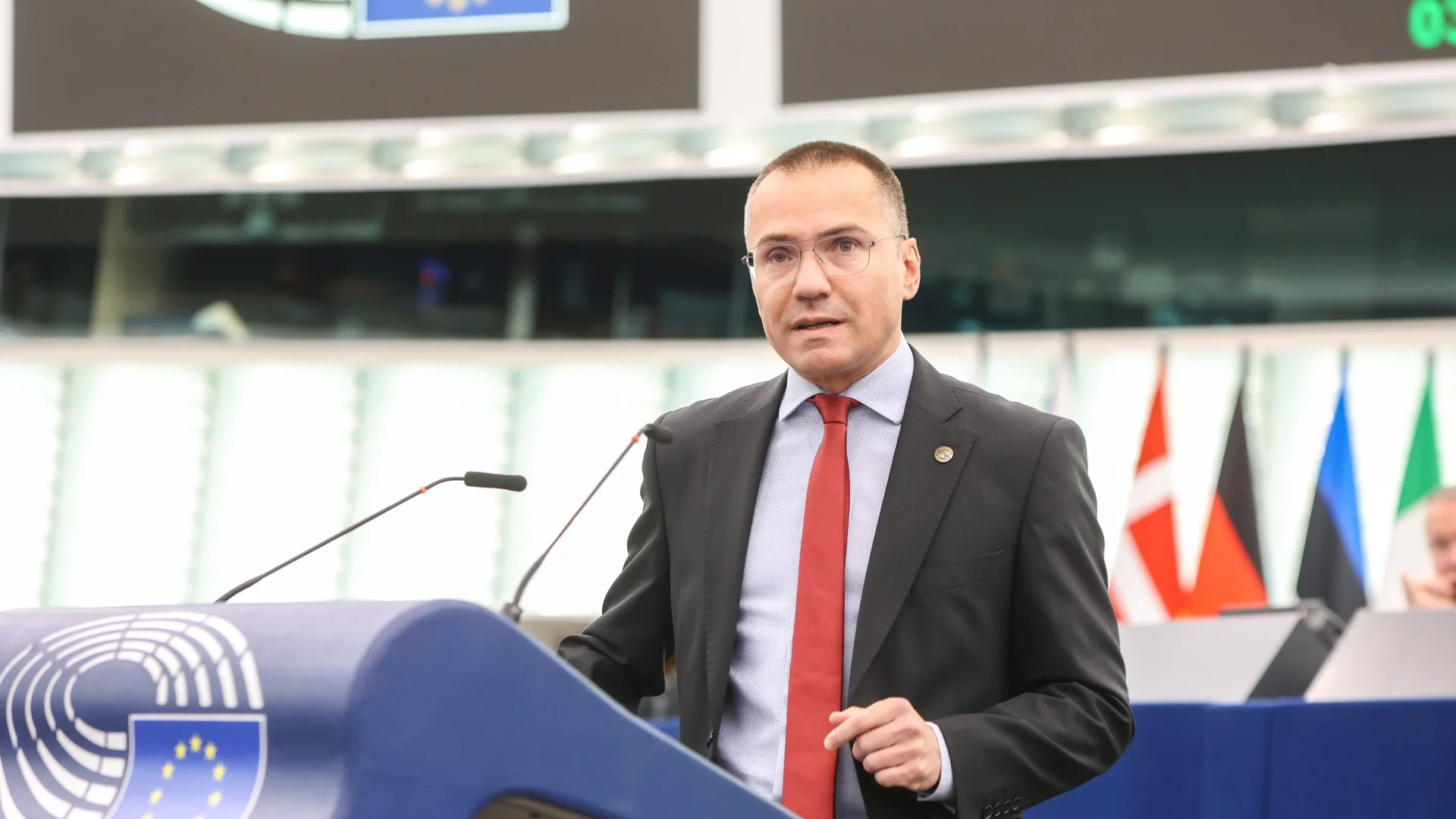 ВМРО: Евродепутатите ни в следващия Европейски парламент ще отменят смяната на времето