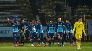 {{ otherArticle[0].article.title }}